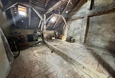 Apartament 6 Camere / Curte Privata | Centrul Istoric/ COMISION 0 - 34