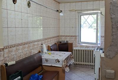 Rahova-strada Dunavat etaj 1/4 - 6