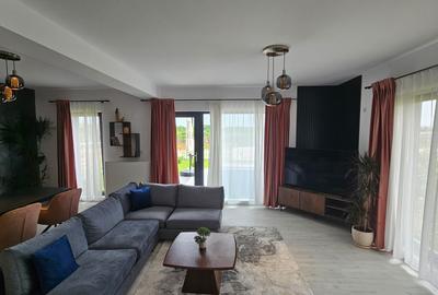 VILE P+M, 5 camere+Teren 300 mp.zona Otopeni, COMPLEX CU PISCINA-COMISION 0% - 1