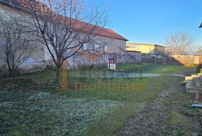 Casă in stil săsesc, 5 camere, 2500 mp teren, Bod zonă centrală. - 2