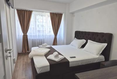 Apartament cu 3 camere decomandat, mobilat în Victoriei