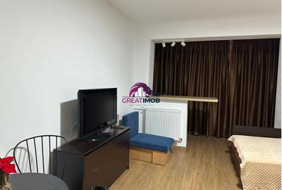 Garsoniera de inchiriat, Costin Georgian –  – Marian - 2