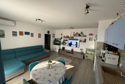 Apartament cu 3 camere decomandat, mobilat în Giroc