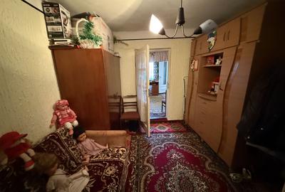 Casa demolabila  și teren 800mp cu toate utilitățile deschidere 26,5mp - 9