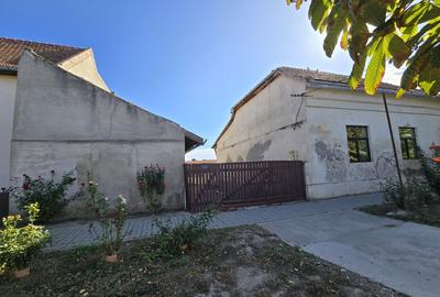 Casă individuală cu 3 camere în Cenad