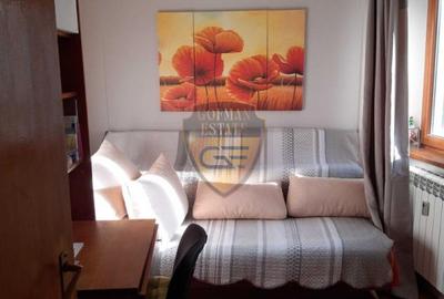 3 camere, Ultracentral la 200 m de plaja ,balcon,  jardiniera, renovat , etaj 1 - 4
