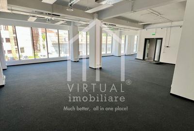 Spațiu comercial, de 200 mp, în Central