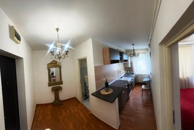 Garsonieră decomandată, mobilată în Decebal