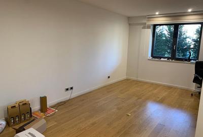 Birou, de 54.6 mp, în Aviației