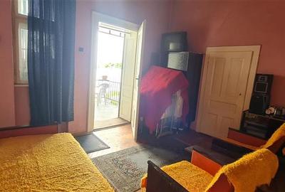 CASA DEOSEBITA IN ZONA CENTRALA - 10