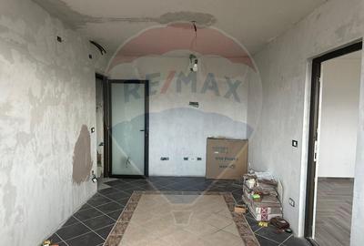 Apartament cu 2 camere de vânzare Savinesti - 19