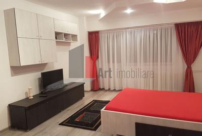 Garsonieră decomandată în Nerva Traian