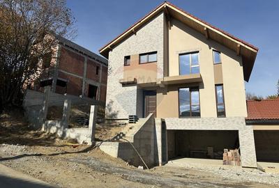 Casă individuală cu 4 camere în Feleacu