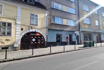 AFACERE LA CHEIE - COAFOR, FRIZERIE, SALON DE MASAJ, MANICHIURA, COSMETICA - 20