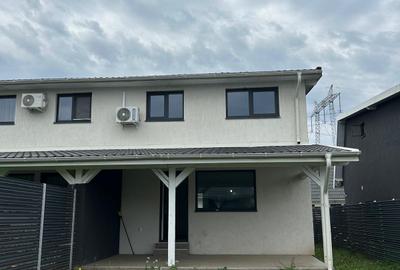 Casă cu 4 camere în Tărlungeni