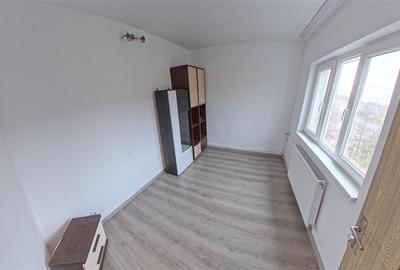 Apartament cu 2 camere decomandat etaj 4 zona Soarelui - 7