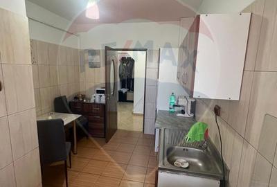 Apartament 2 camere în zona Comisariat - 11