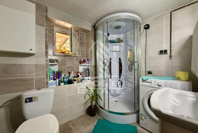 Apartament cu 2 camere si curte de vanzare in Complexul Studentesc - 10