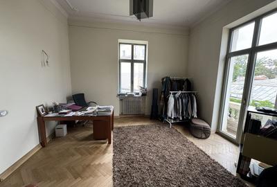 Vila istorica de vanzare in zona *Unirii* | 21 camere | curte, garaj - 31