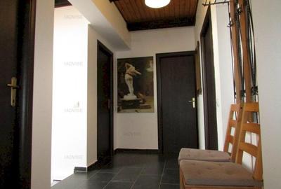 Casa superba utilata mobilata Rasnov, pretabila si pentru doua familii - 16