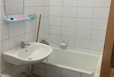 Apartament 2 camere ,  zona cartier Sud , decomandat , liber - 6