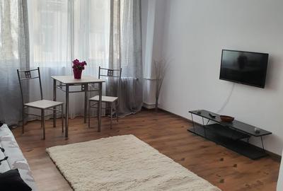 Apartament cu 2 camere decomandat, mobilat în Sala Palatului