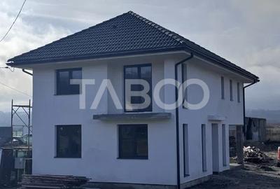 Casa individuala de vanzare 4 camere 300 mp teren Exterior Sibiu - 3