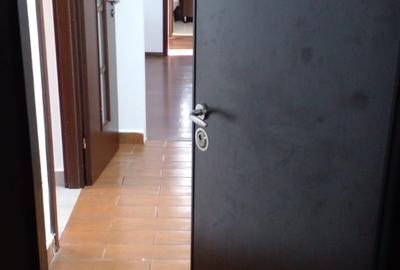 Apartament cu 3 camere decomandat, mobilat în 13 Septembrie