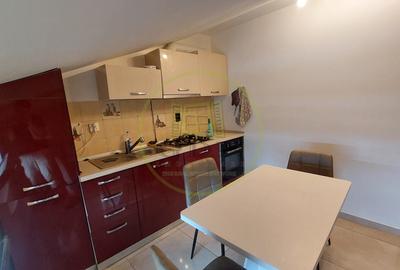 Apartament semidecomand, 58 mp, mansarda, Cartier Bariera Valcii, zona Biserica - 3