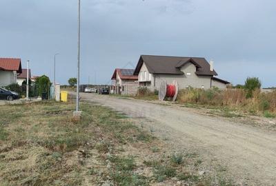 Teren pe colt in cartier nou de case locuite. Iluminat stradal. COMISION ZERO! - 1