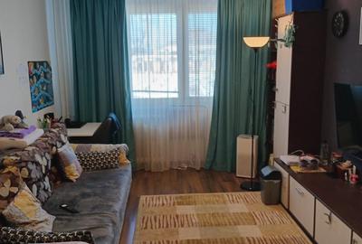 Apartament cu 3 camere semidecomandat în Chișinau