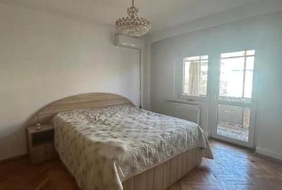 Apartament cu 3 camere în Gorjului