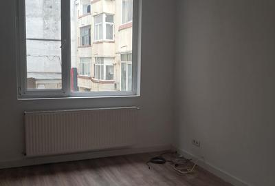 Piata Muncii –Calea Calarasilor,vila 12 camere, suprafata 370mp,curte 150mp - 12