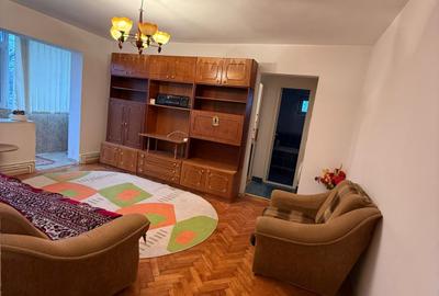 Apartament cu 2 camere, mobilat în Km 4-5