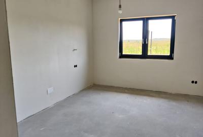 Casa individuala, 130 mp, Pompa caldura, panouri solare, COMISON 0 - 9