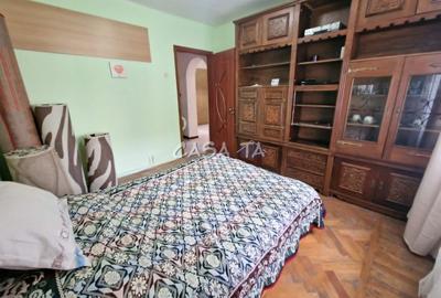 Apartament 3 camere, situat in Targu Jiu, Str. G-Ral Christian Tell - 7