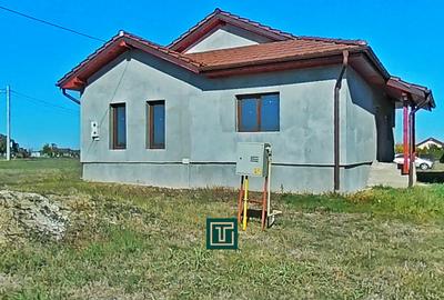 Casă cu 4 camere în Fântânele