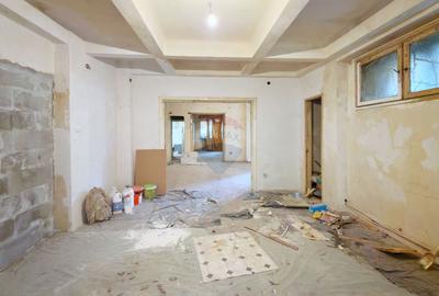 3 camere imobil consolidat Investitie Piata Revolutiei - Victoriei - 8