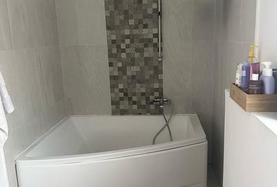 Casa cu 5 camere si garaj - la 100 ml distanta de lacul Grivita - 10