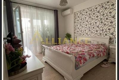 Apartament cu 3 camere decomandat, mobilat în Central