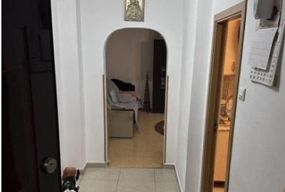 Basarabia-strada Carei-apartament 3 camere - 1