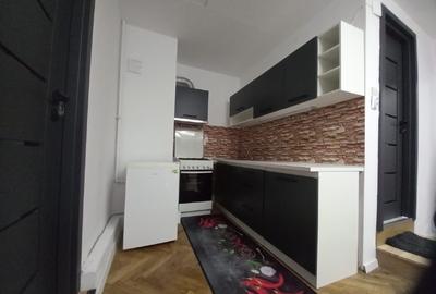 Apartament 2 camere de de vanzare – Str. Piața Mare nr. 6, et. 1 - 3