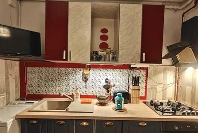 De vanzare-Apartament 3 Camere Decomandat – Confort Modern, Dotări Full &Rahova - 3