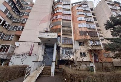 Apartament cu 3 camere  Promenada- Calea Severinului-Toporasi - 22
