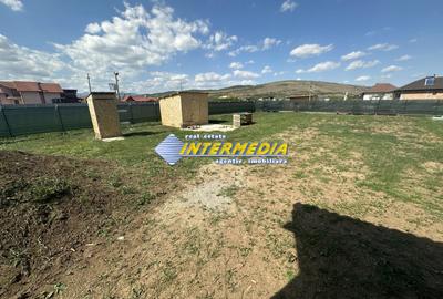 Vanzare TEREN Intravilan 571 mp imprejmuit case langa in Barabant Alba iulia - 3