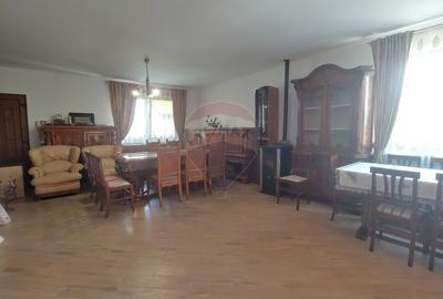 Casă / Vilă de lux cu 5 camere de vânzare în Vadu Moldovei, Suceava - 20