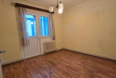 Mircea cel Batran - 2 camere decomandat, liber - 1