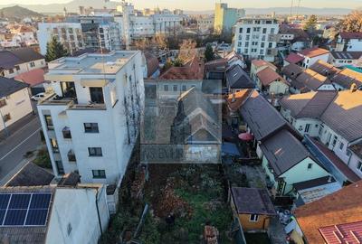 Casa individuala 4 camere-curte proprie 600mp- zona Brasovul Vechi - 1