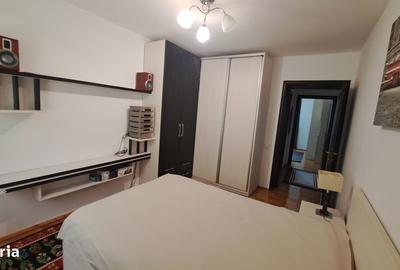 Apartament cu 3 camere semidecomandat, mobilat în Titan