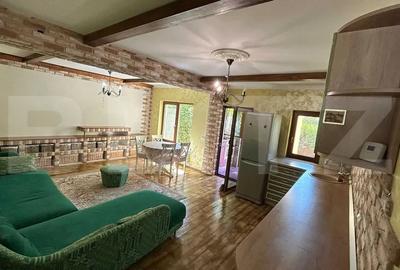 Apartament cu 5 camere decomandat, mobilat în Vișani